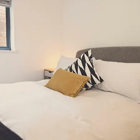 Apartment Landing *